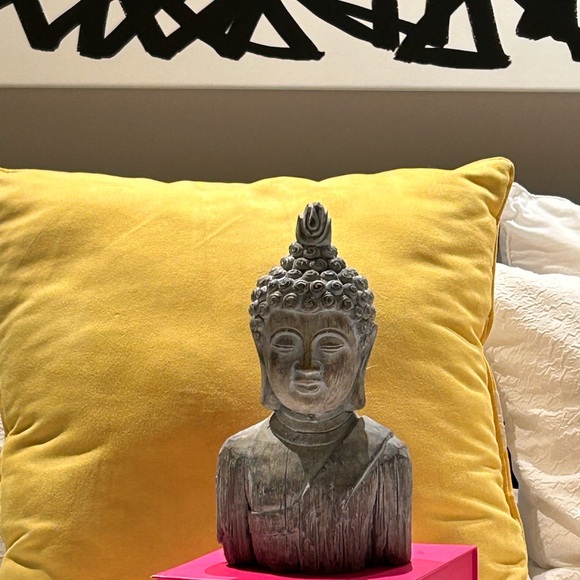 Elegant Gray/Beige Buddha Statue - Picture 2 of 8
